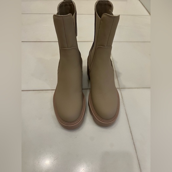 NWT zara heeled ankle boots - Picture 5 of 8